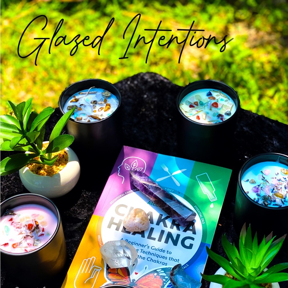 Handmade Soy Crystal Healing Candles🪬